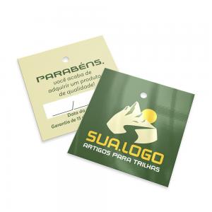 TAGS PADRÃO FURO COUCHÊ 250G VERNIZ UV VERNIZ UV TOTAL FRENTE 45X51MM couchê 250g 45X51 4x4 Verniz total frente 4x4 medida final 42X48 